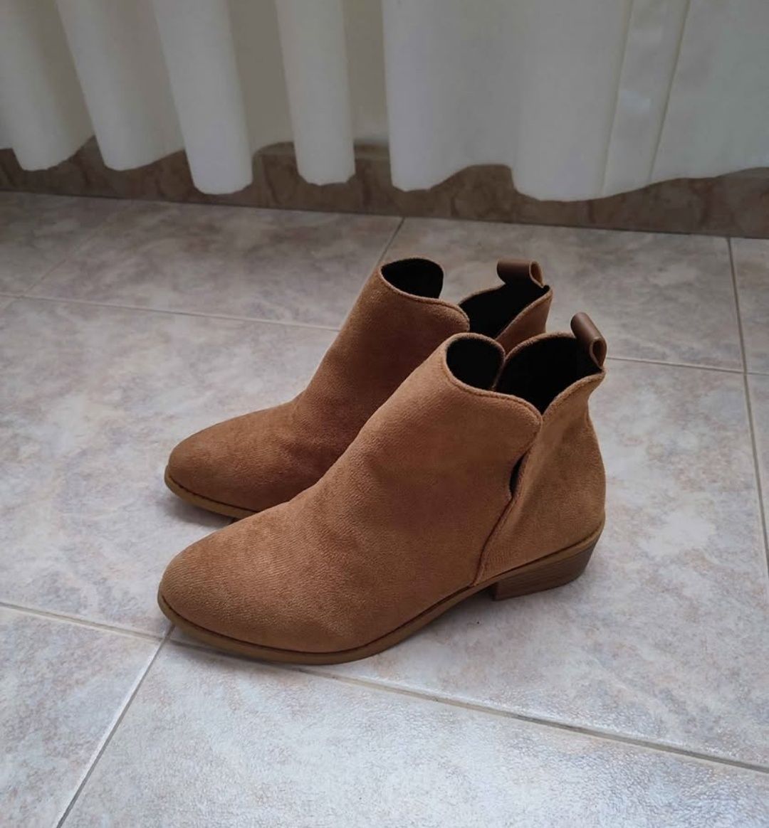Botas curtas elegantes