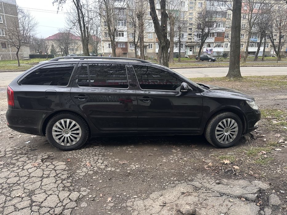 Шкода октавіа A5 невеличкий торг на місці при огляді