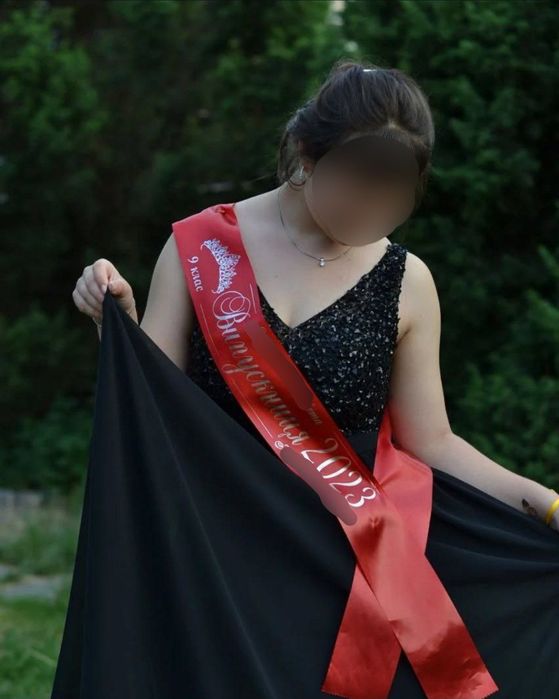 Продам два выпускных платья