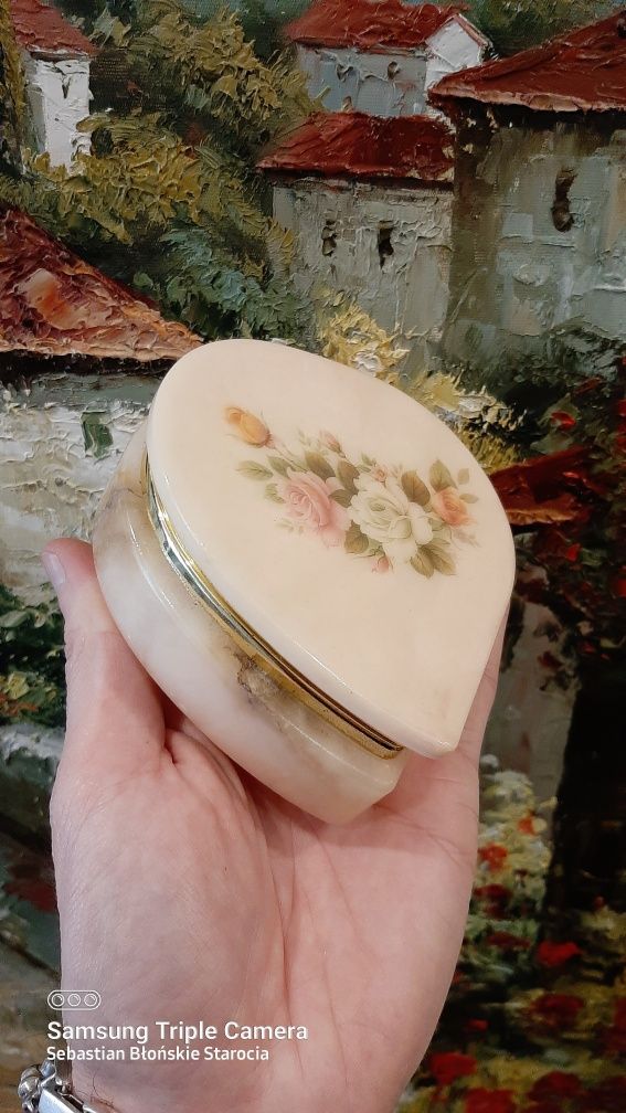 Piękna szkatułka puzderko z alabastru serce w kwiaty vintage Włochy