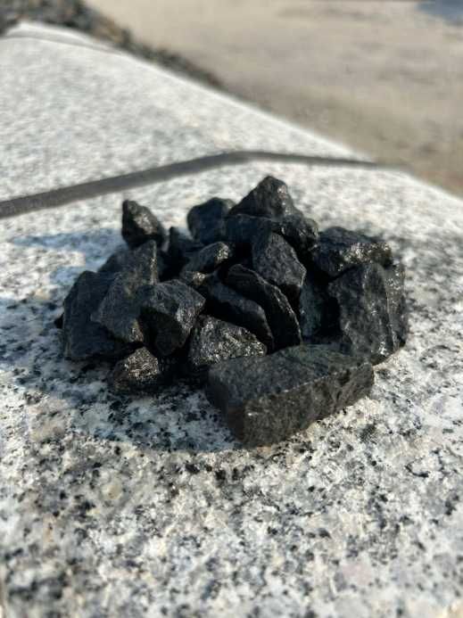 Czarny Grys Granitowy Kamień Ogrodowy Akwarium Opaska Rabata Parking