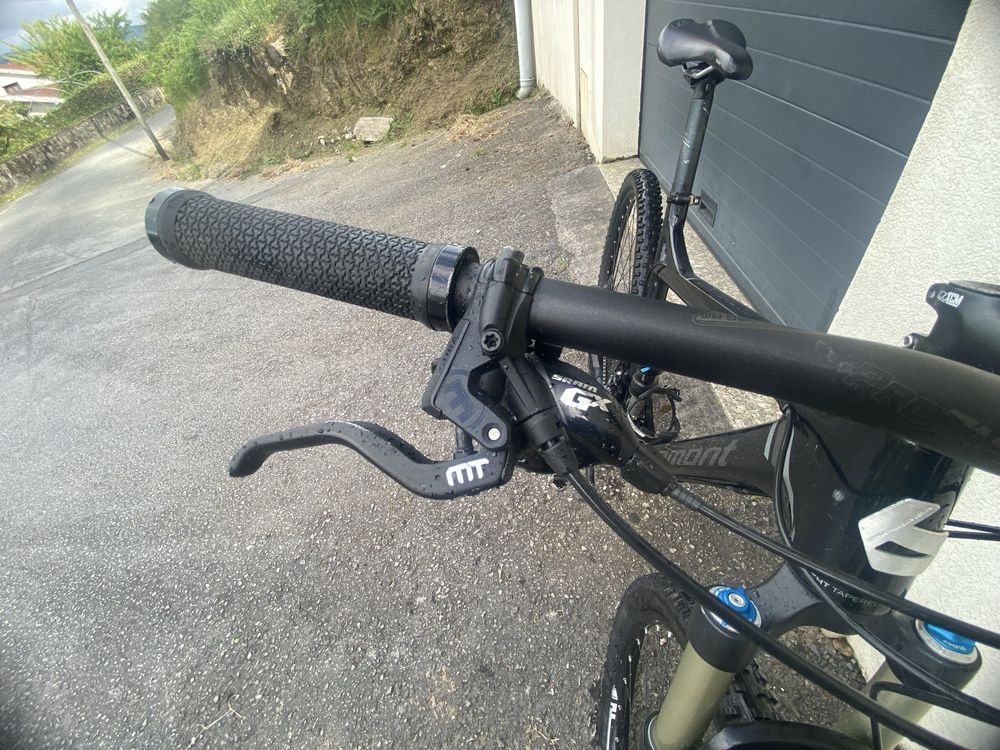 Bicicleta BTT Carbono