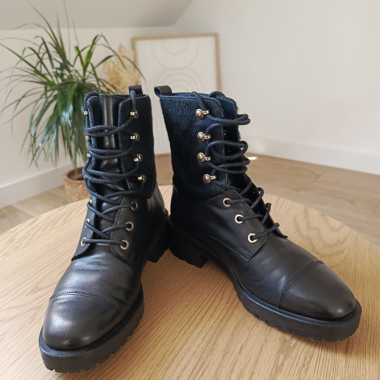 Buty trapery Massimo Dutti