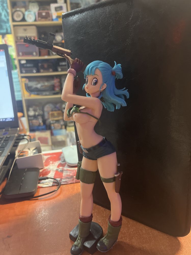 Figurka Bulma nowa