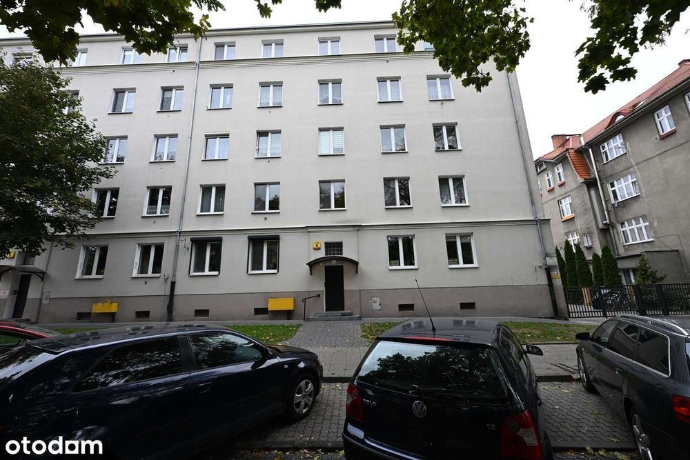 Blisko centrum,  ul. Jasna, 2 pokoje, 1 piętro.