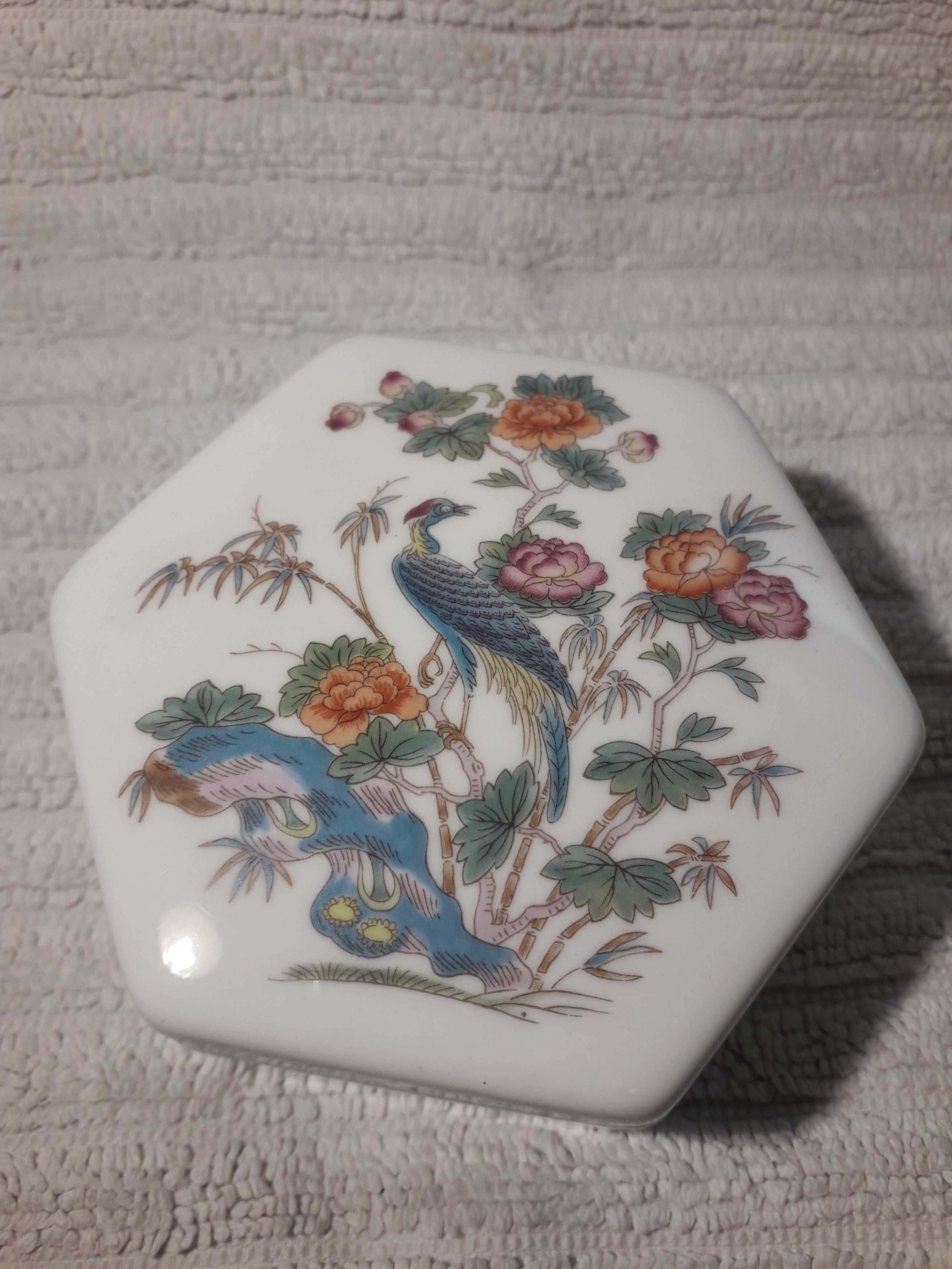 Porcelana WEDGWOOD Kutani Crane  puzderko – piękne