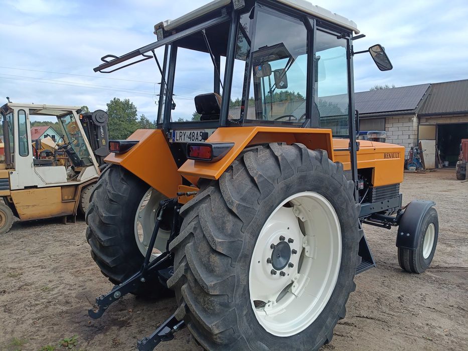 Ciągnik rolniczy Renault 981