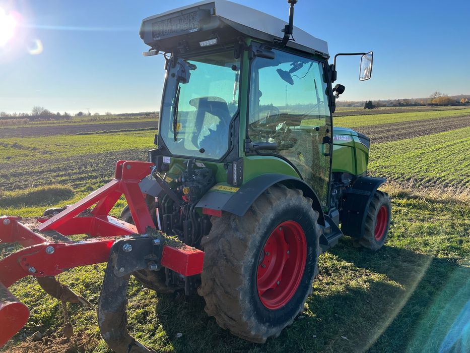 Fendt 210V PROFI idealny stan ciągnik sadowniczy 209 208