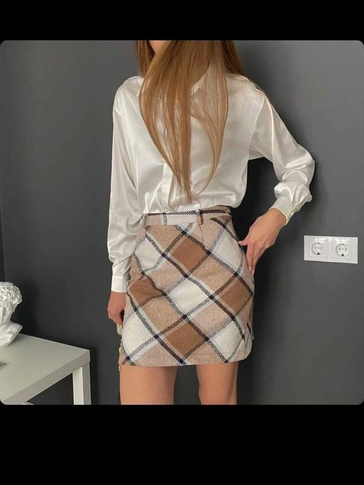 Стильна спідниця