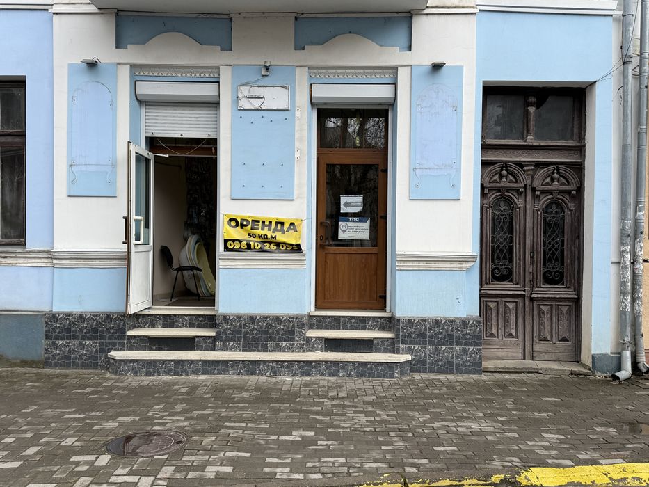 Здається в оренду приміщення. Коломия, вул. Театральна 30