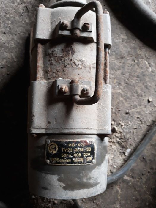 Трансформатор ТСЗИ - 1,6.УХЛ2 та вібратор ИВ - 47 Б в зборі з кабелями