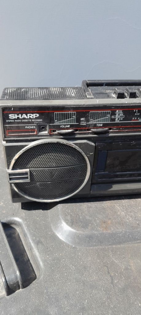 Radio magnetofon sharp