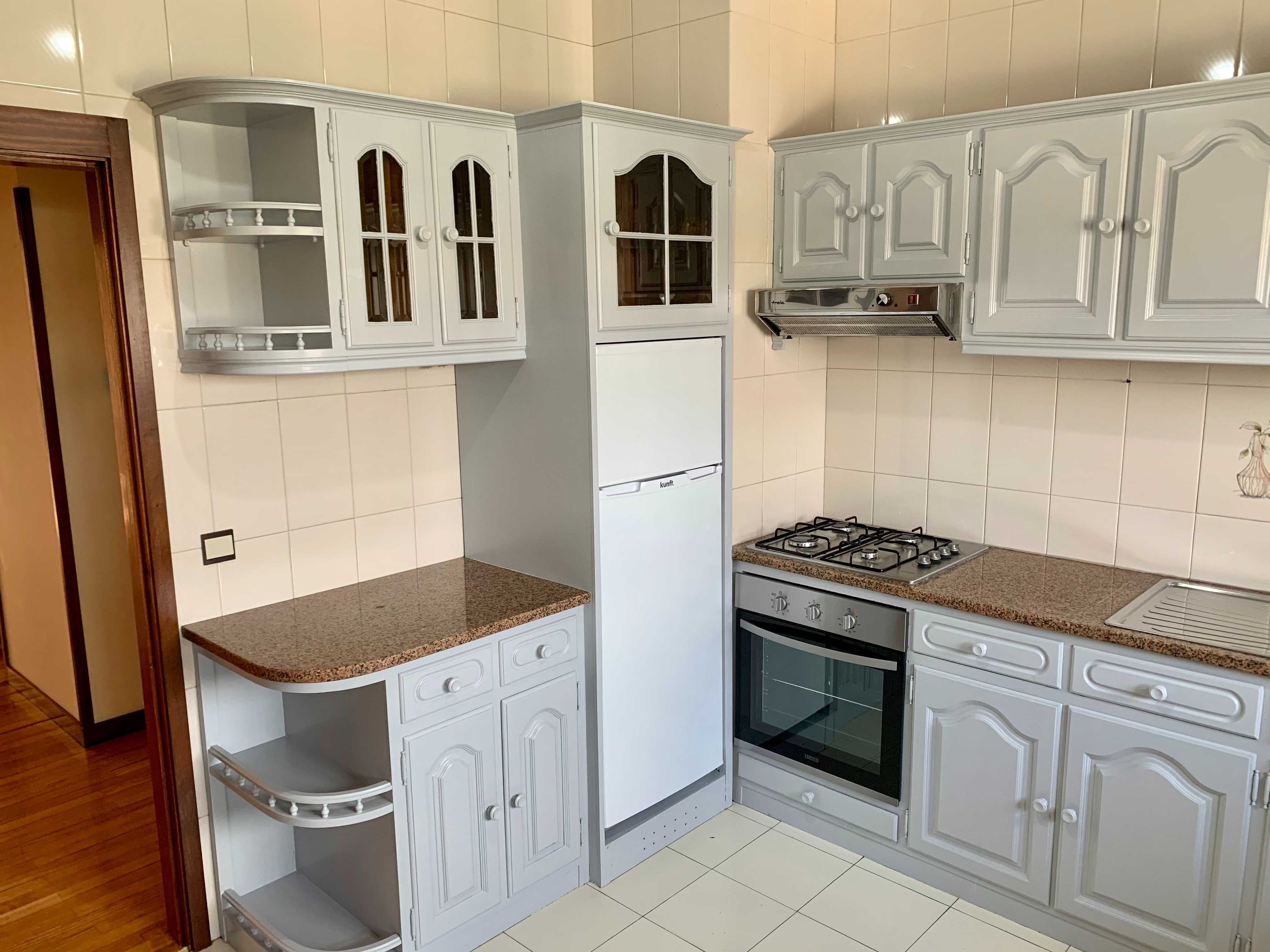 Arrenda apartamento T2 Amarante centro