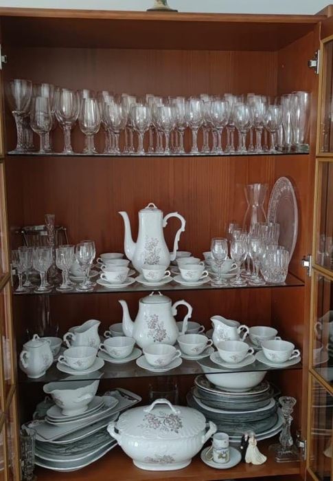 Porcelanas e copos vista alegre