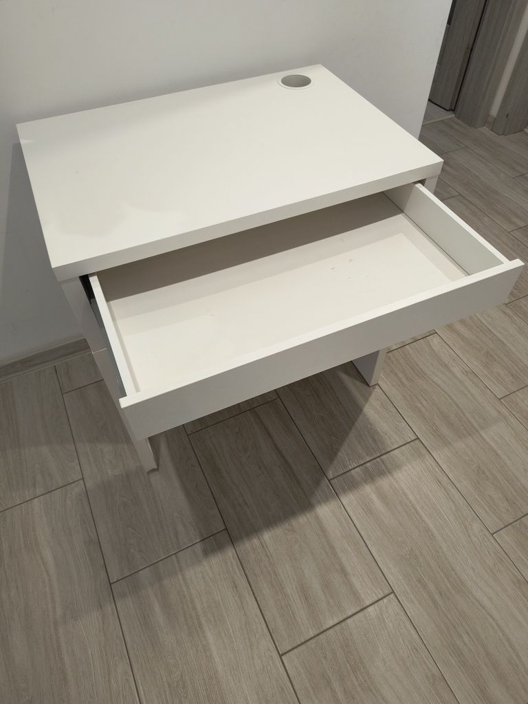 Biurko IKEA z jedną szufladą