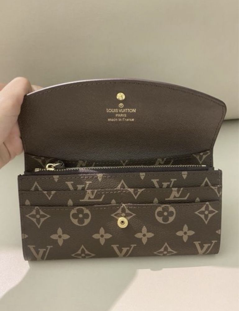 Carteira Louis Vuitton nova