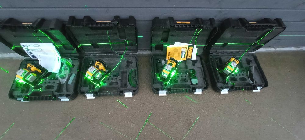 Laser DEWALT 360 DCE089 trzy wiązkowy Zielony 30M Poziomica Laserowa