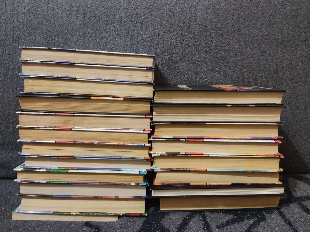 Продам коллекцию книг Сергей Лукьяненко 20 шт лучшая фантастика