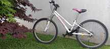 Bicicleta Roda 24 em muito bom estado afinada e pronta a utilizar