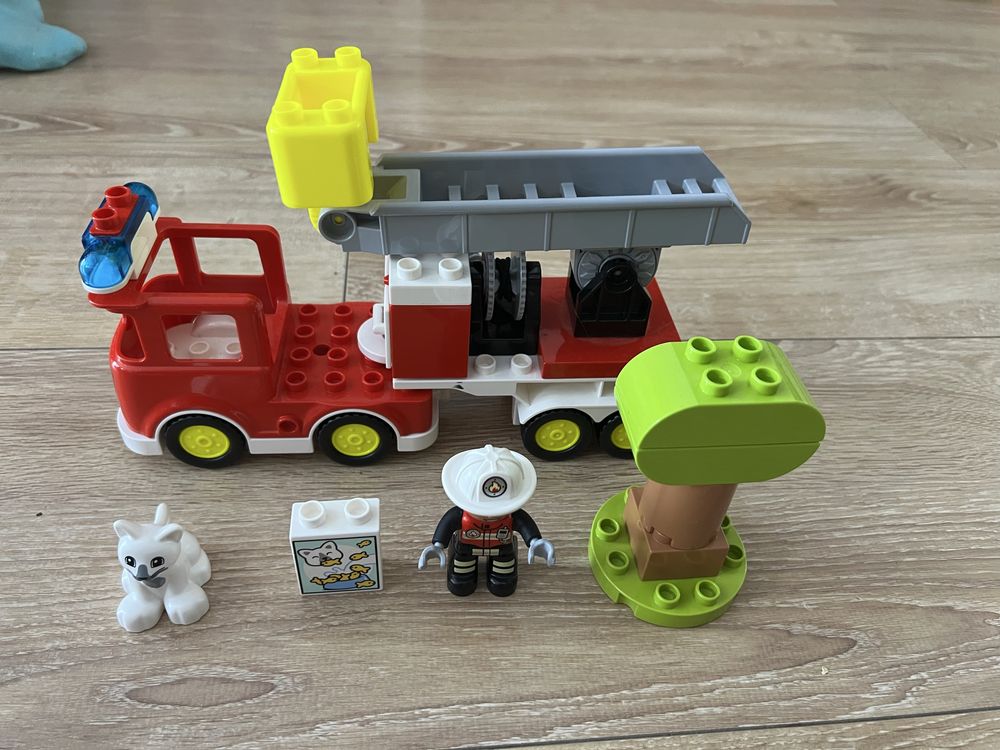 10969 LEGO DUPLO Wóz strażacki