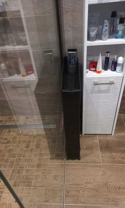 Czarna Nowa Półka Łazienkowa Plastikowa Wygodna