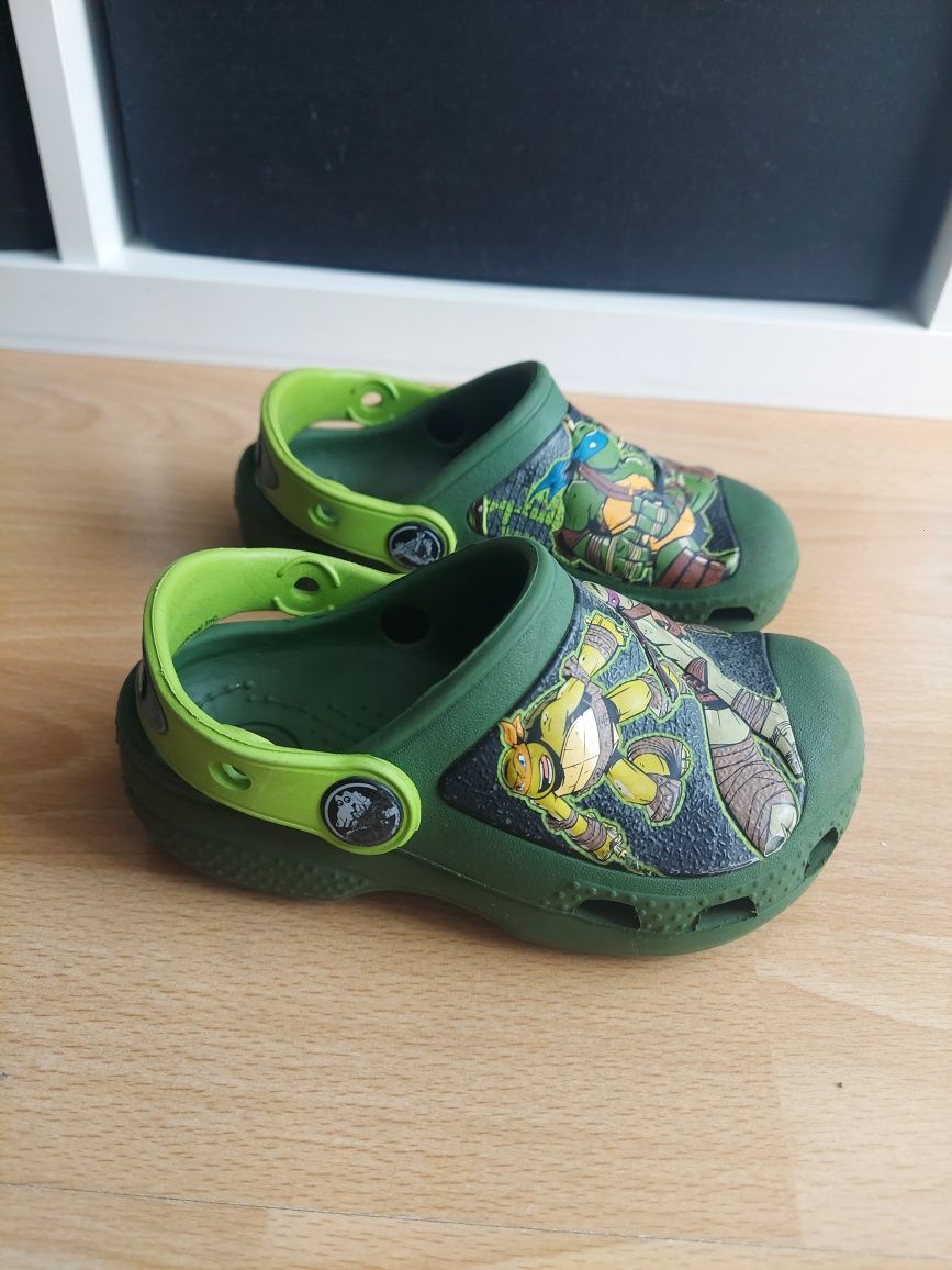 Crocsy chłopięce 8c9 r.25-26