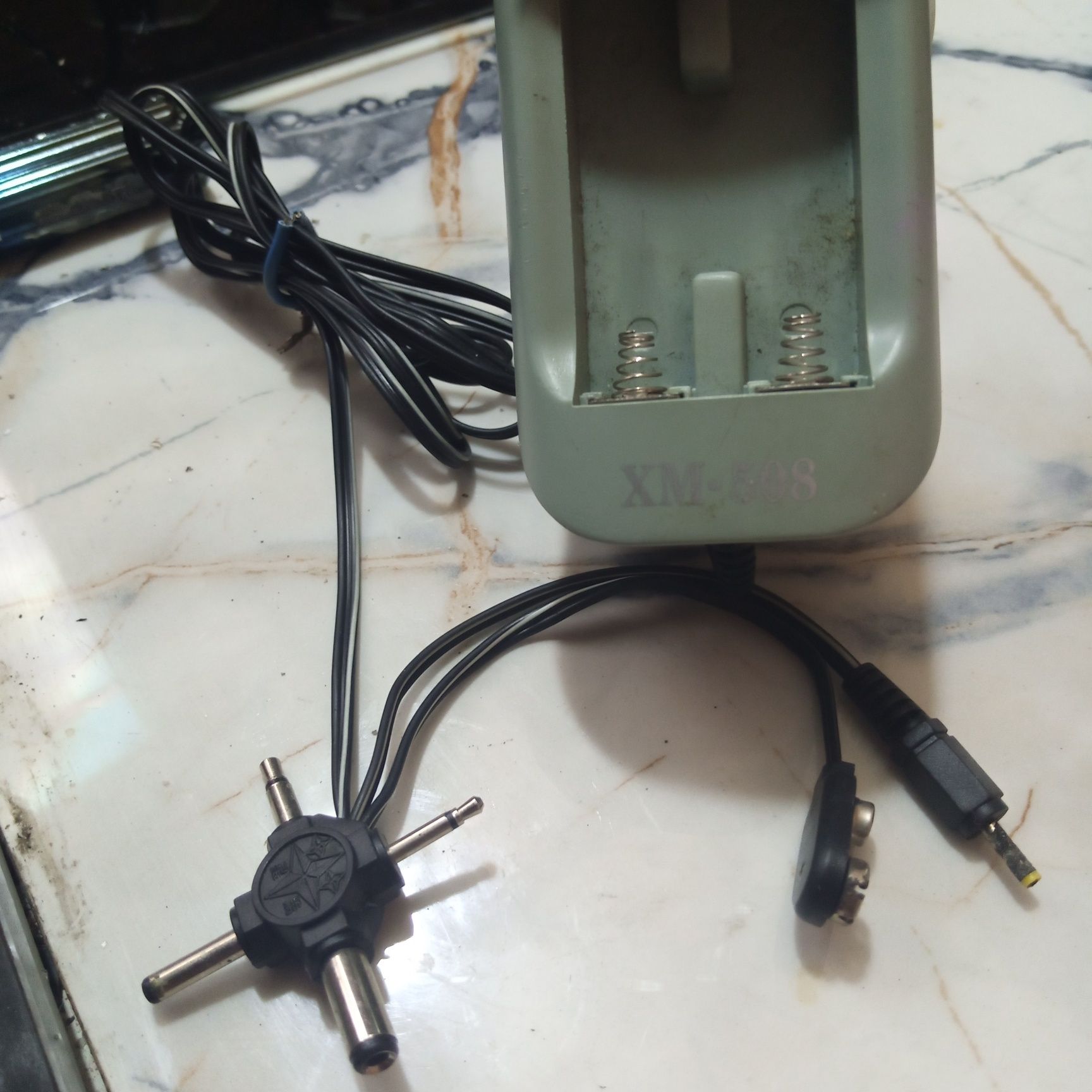 Адаптер питания 3V, 4,5V, 6V.
