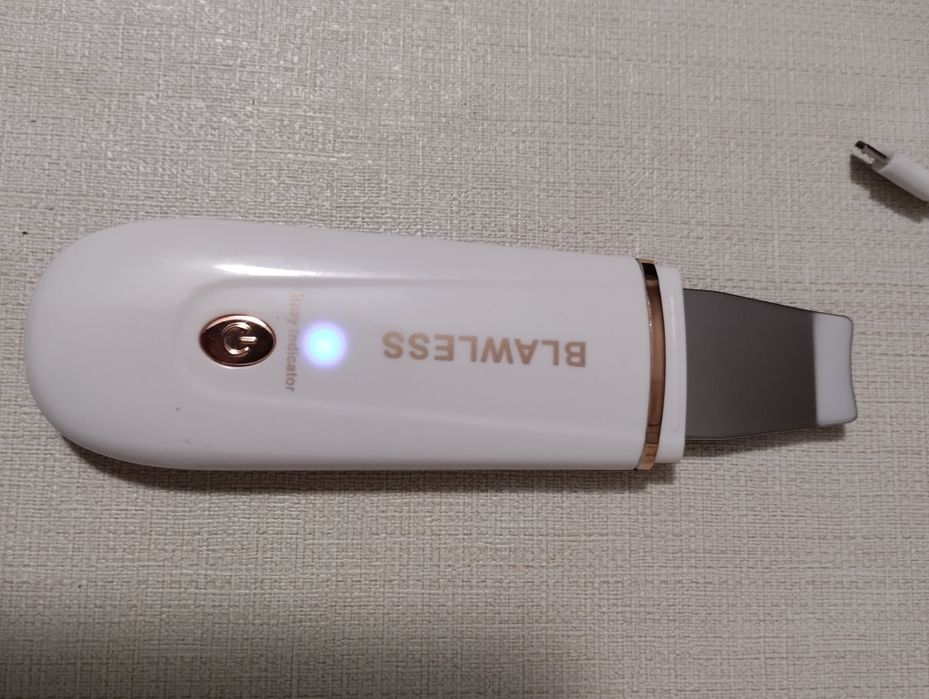 ультразвуковий скрабер для обличчя