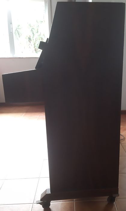 Piano elétrico de 88 teclas