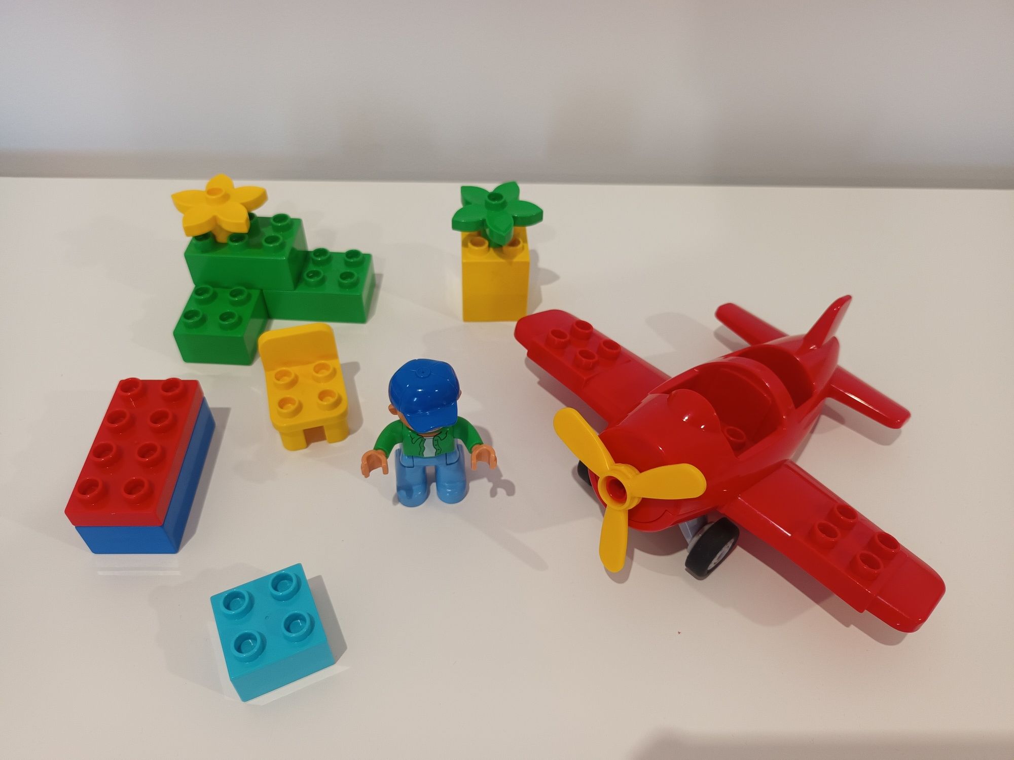 Lego Duplo 10601 - ciężarówka Duplo + samolot