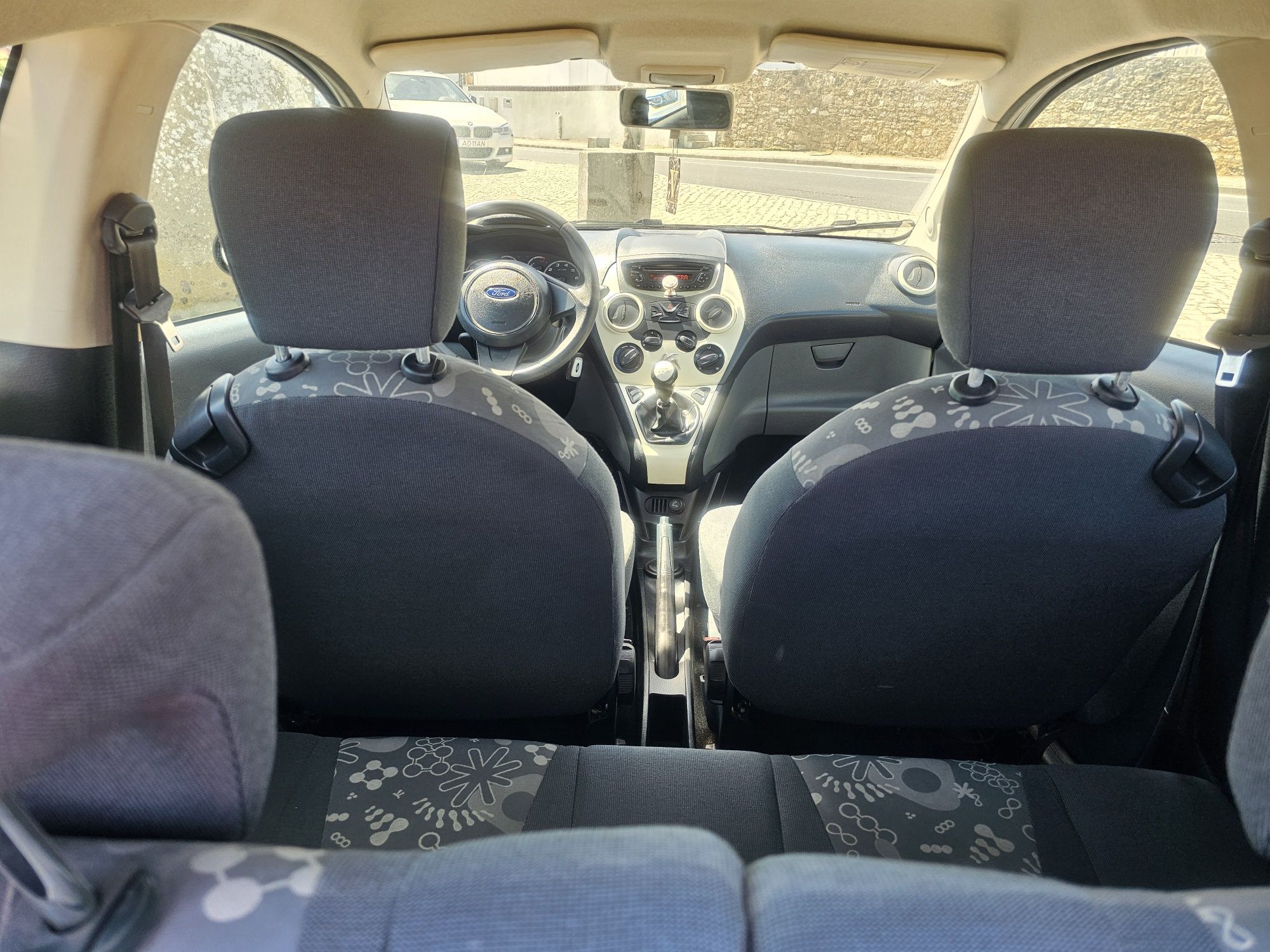 Ford KA  super económico