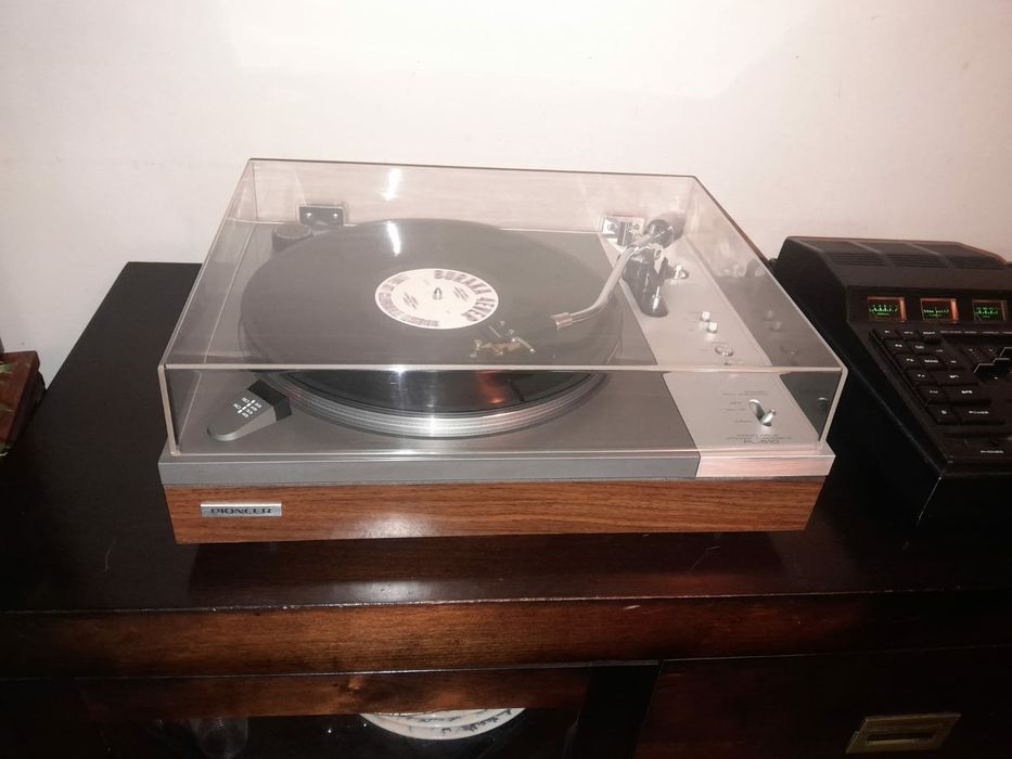 Gira Discos Pioneer/Pickering