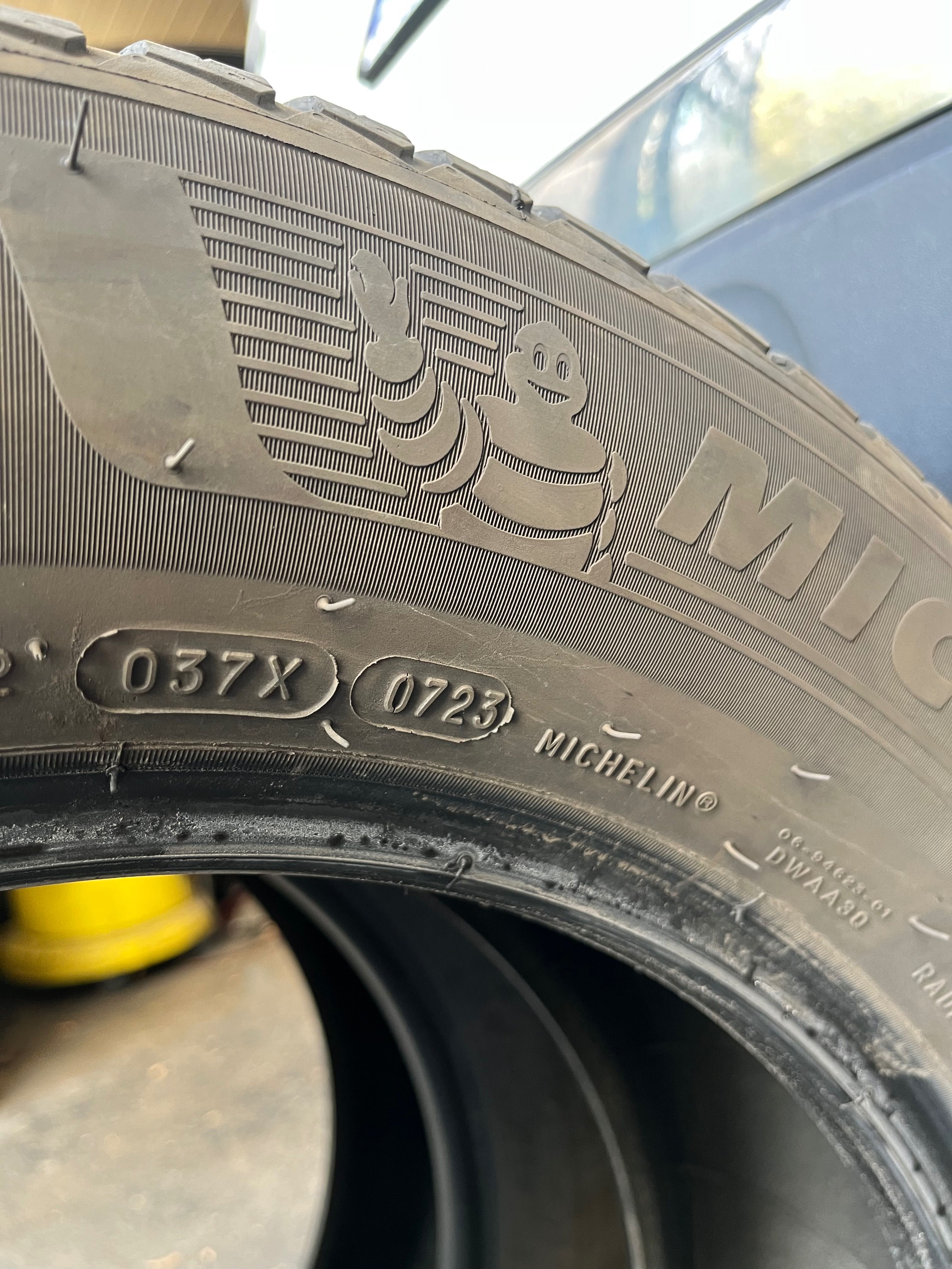 Opony wielosezonowe Michelin CrossClimate 2 215/65 R17 103 V XL