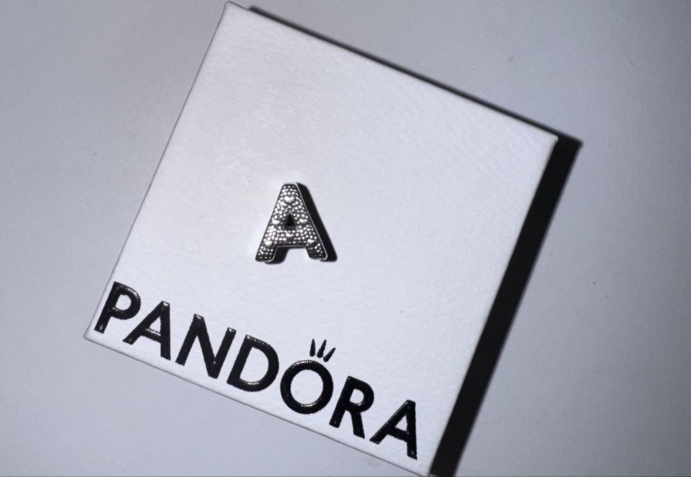 Charms pandora literka A