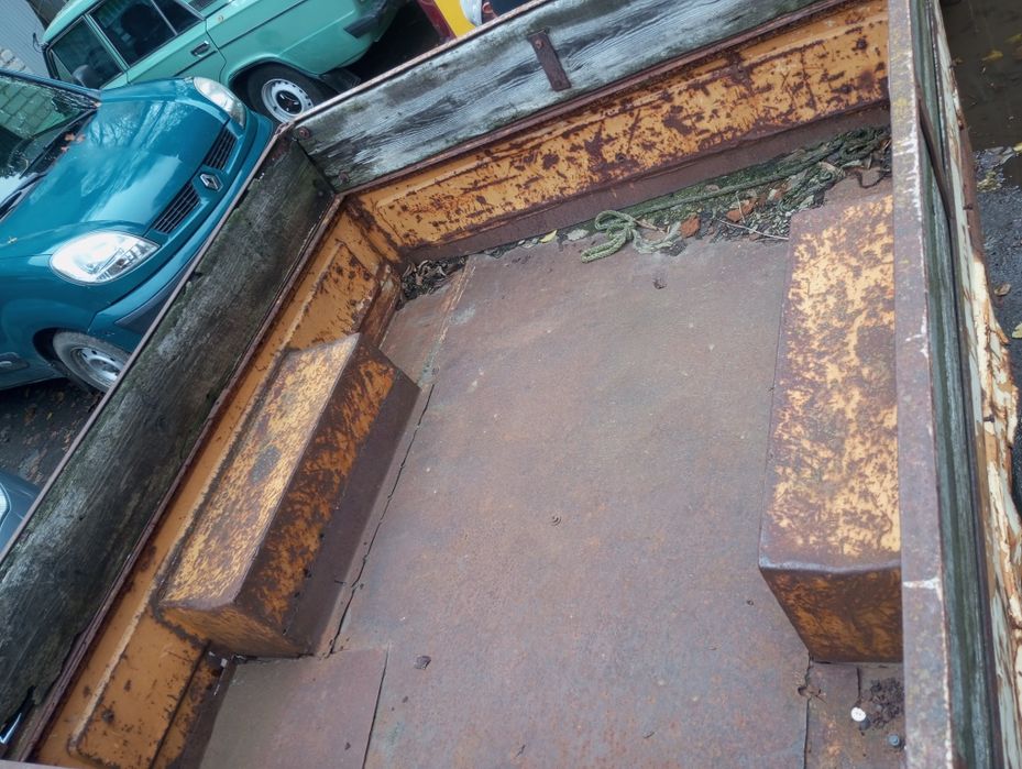 Легковой пріцеп зубренок