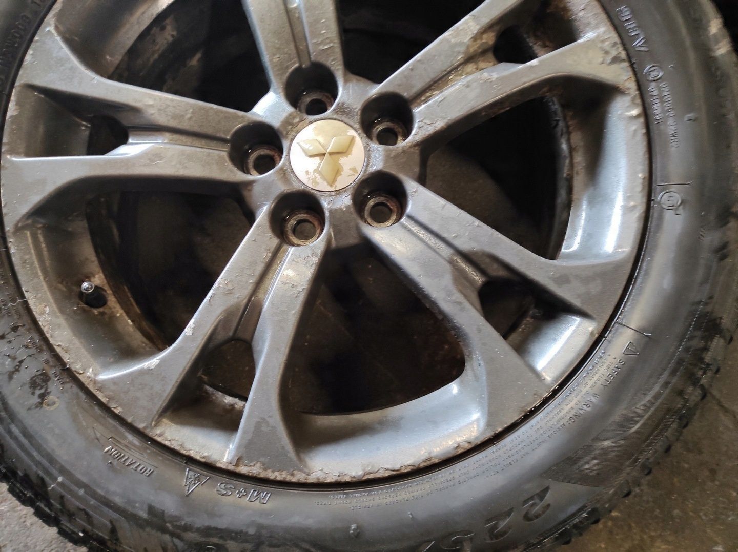 MITSUBISHI OUTLANDER III FELGI ALUMINIOWE 18 KOŁA 225/55 R18 CAŁOROCZNE