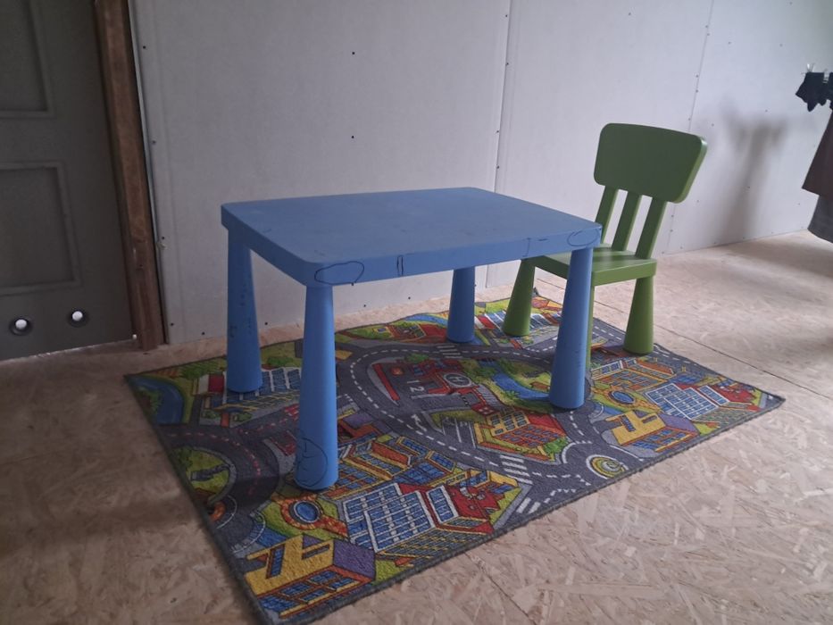 Stolik i krzesełko dziecięce mammut ikea
