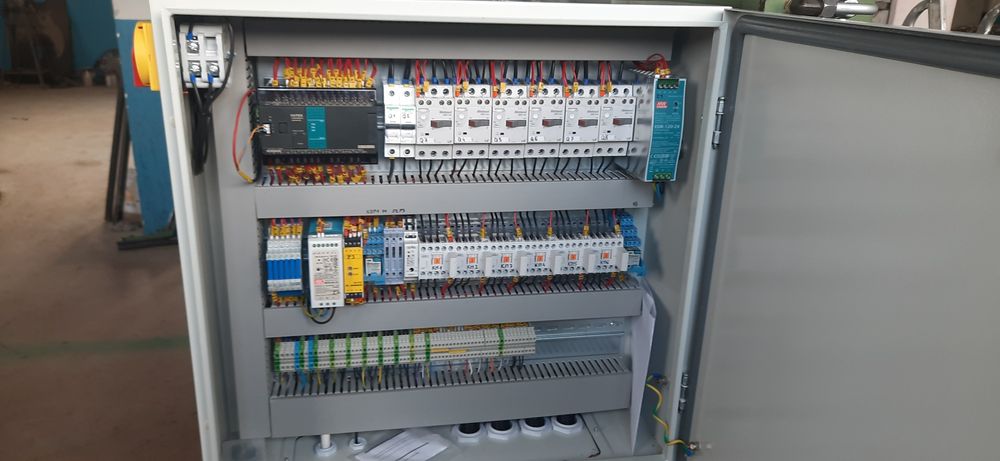Automatyka przemyslowa / Instalacje elektryczne