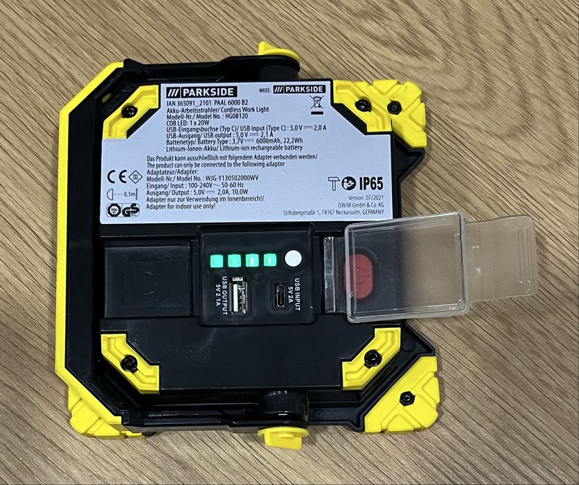 Reflektor LED 20 W do warsztatu i samochodu