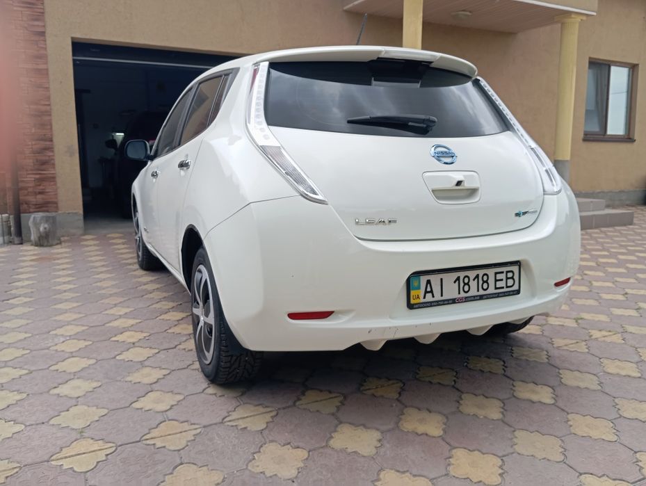 Продам Nissan Leaf
