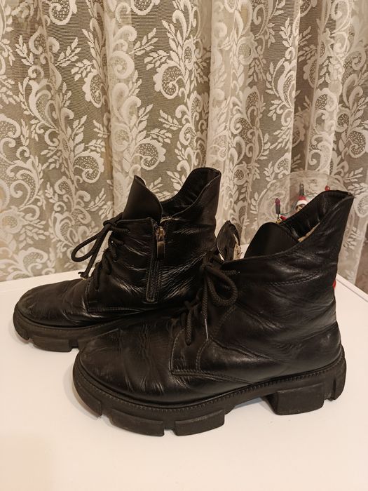 Жіночі зимові черевики