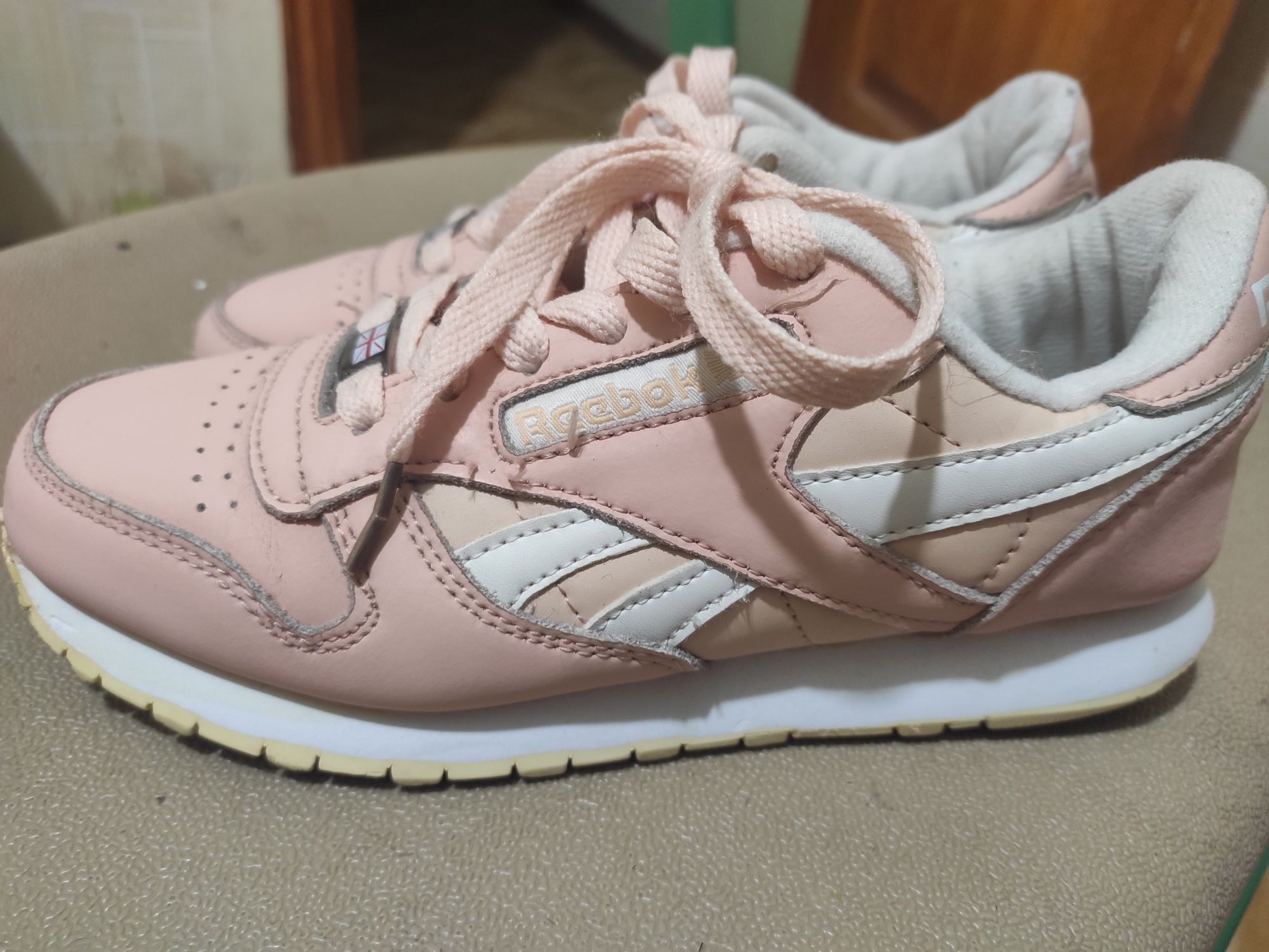 Reebok classic 36 23,5 стелька