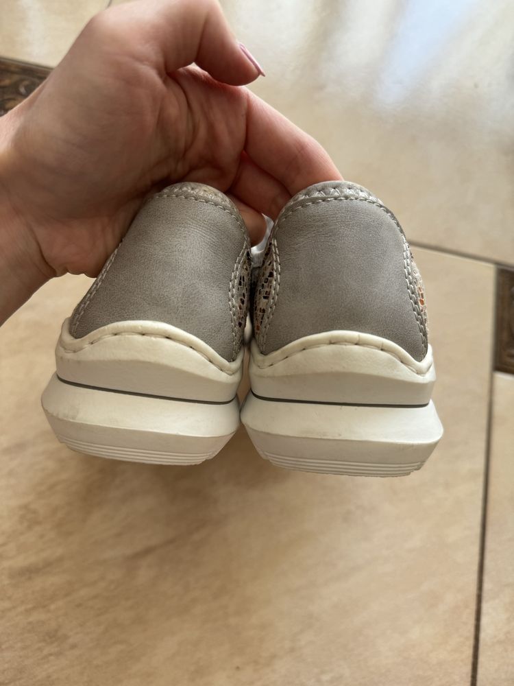 Sneakersy rieker damskie nowe 39