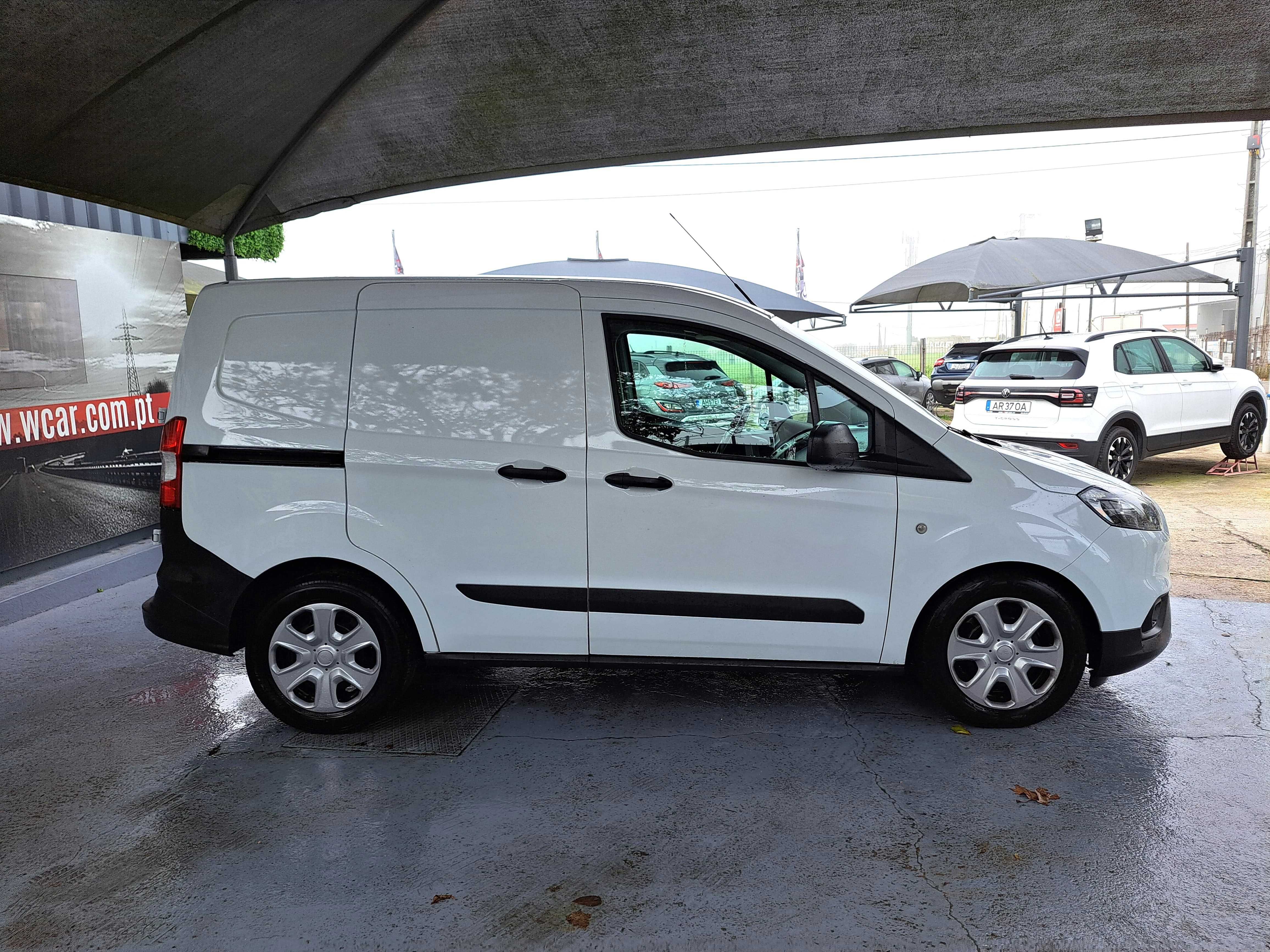 Ford Transit Courier 1.5 TDCi Trend IVA DEDUTÍVEL