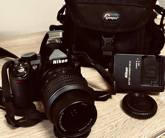 Фотокамера зеркальная Nikon D3100 как новый с комплектом пробег до 10к