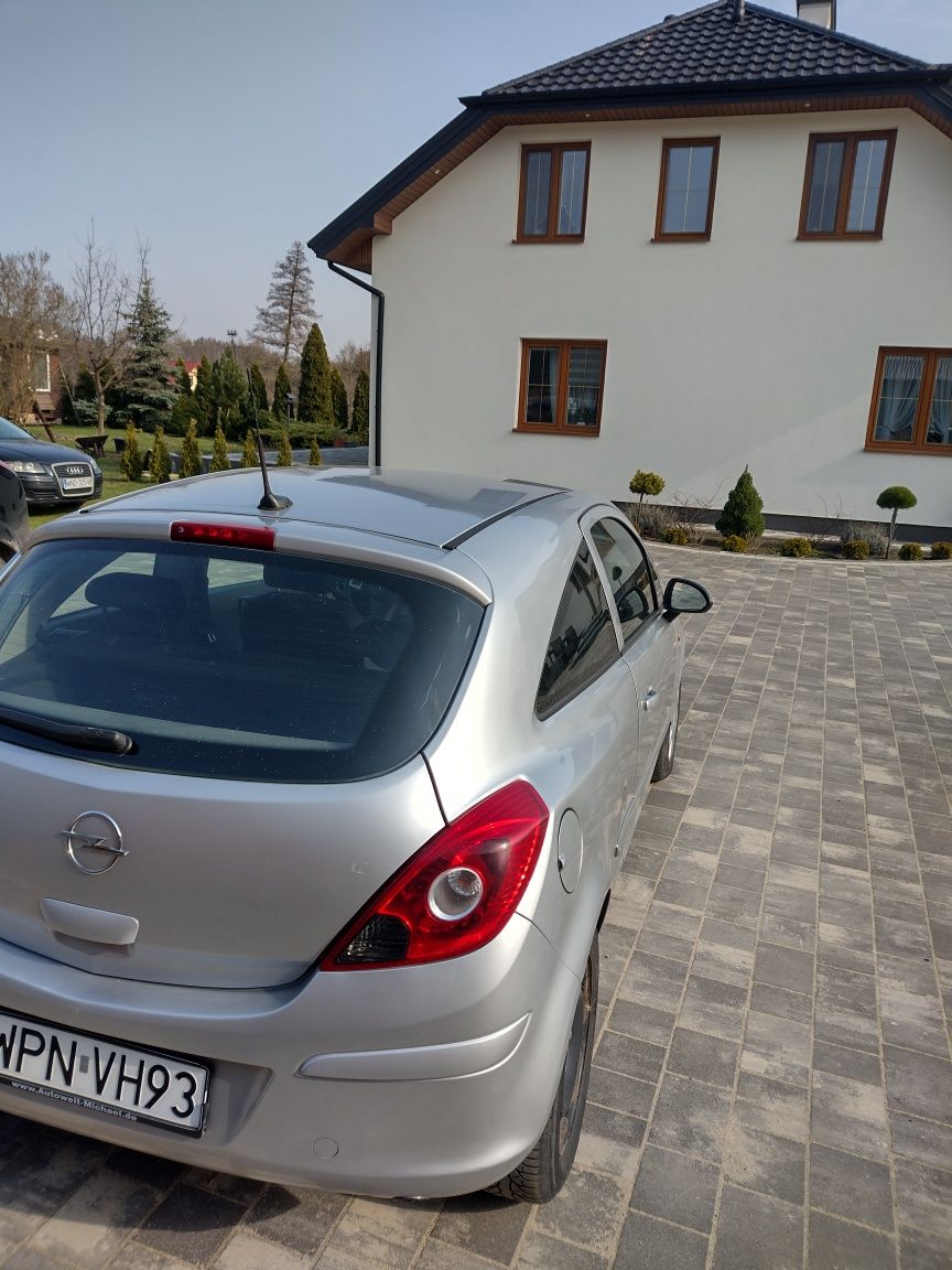 Sprzedam Opla corsa 1.2 LPG.