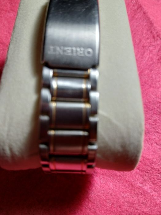 Relógio oriente automático