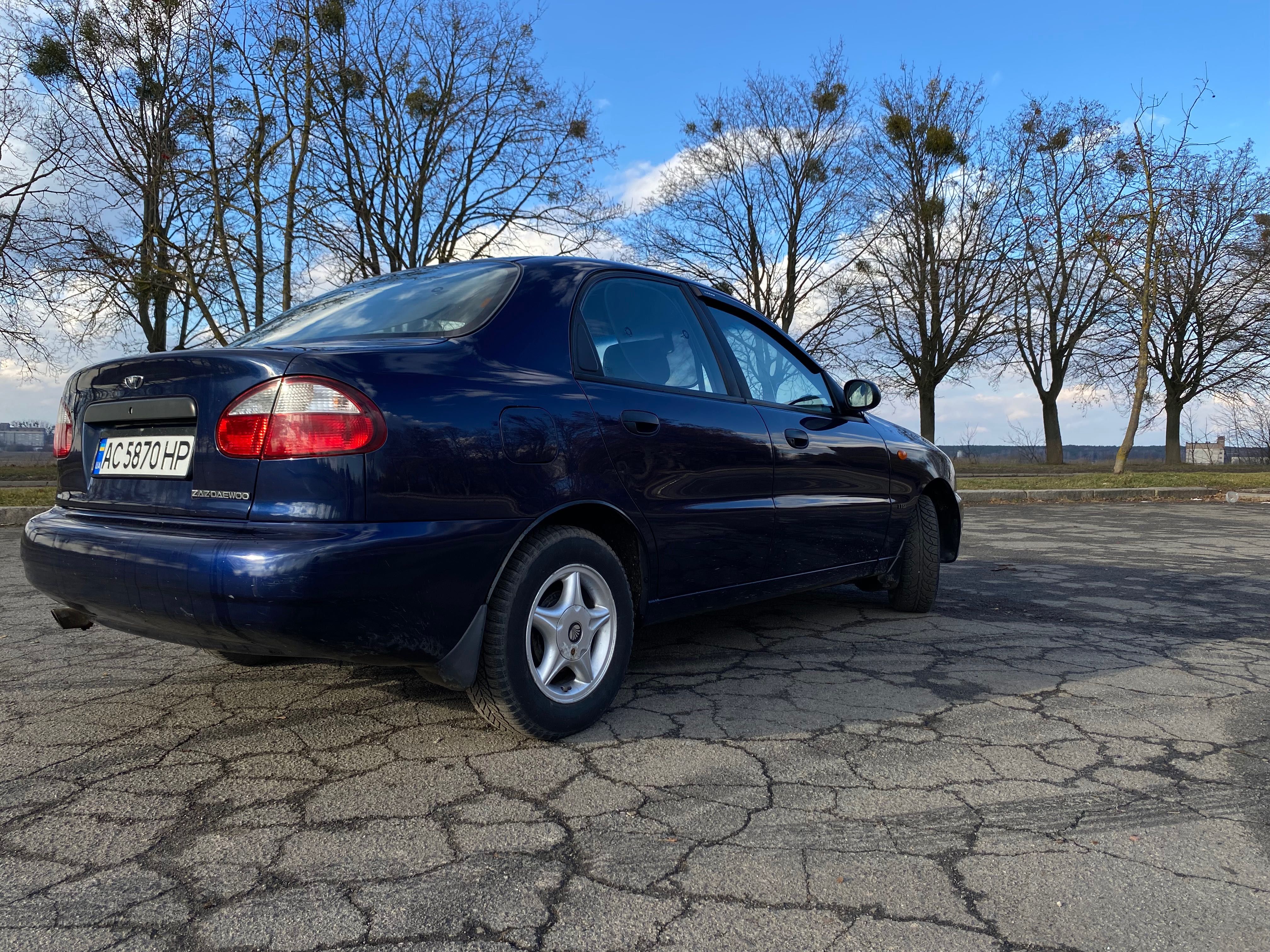 Автомобіль Daewoo Sens