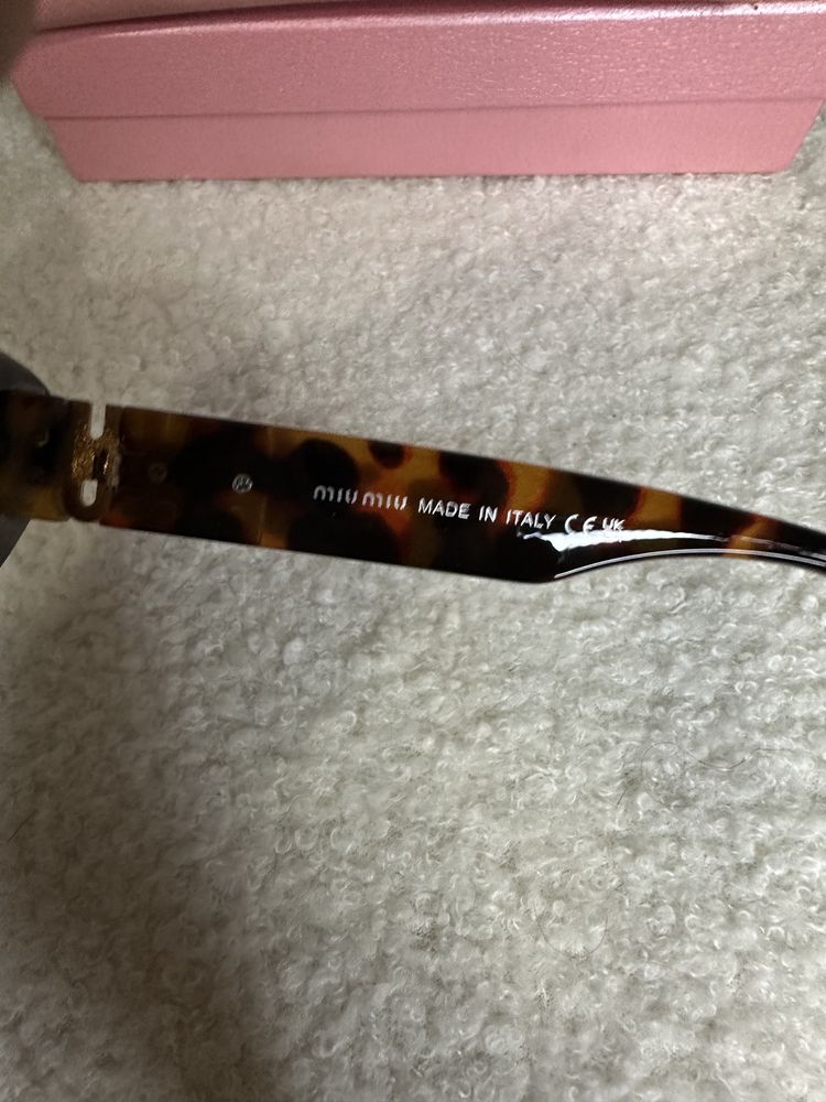 Oculos miu miu novos