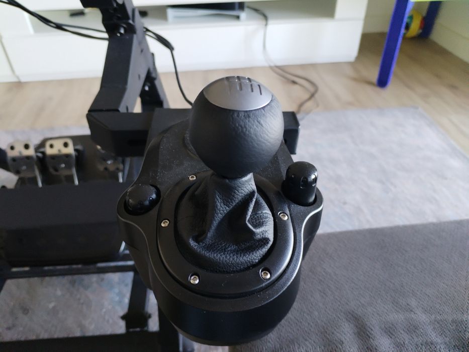 Logitech G923 com H shifter